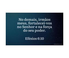 A mão de Deus está na direção